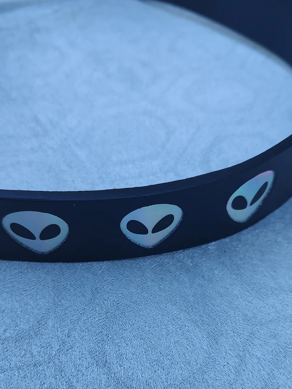 Hot Topic Iridescent Alien Head Faux Leather Belt Size Medium
